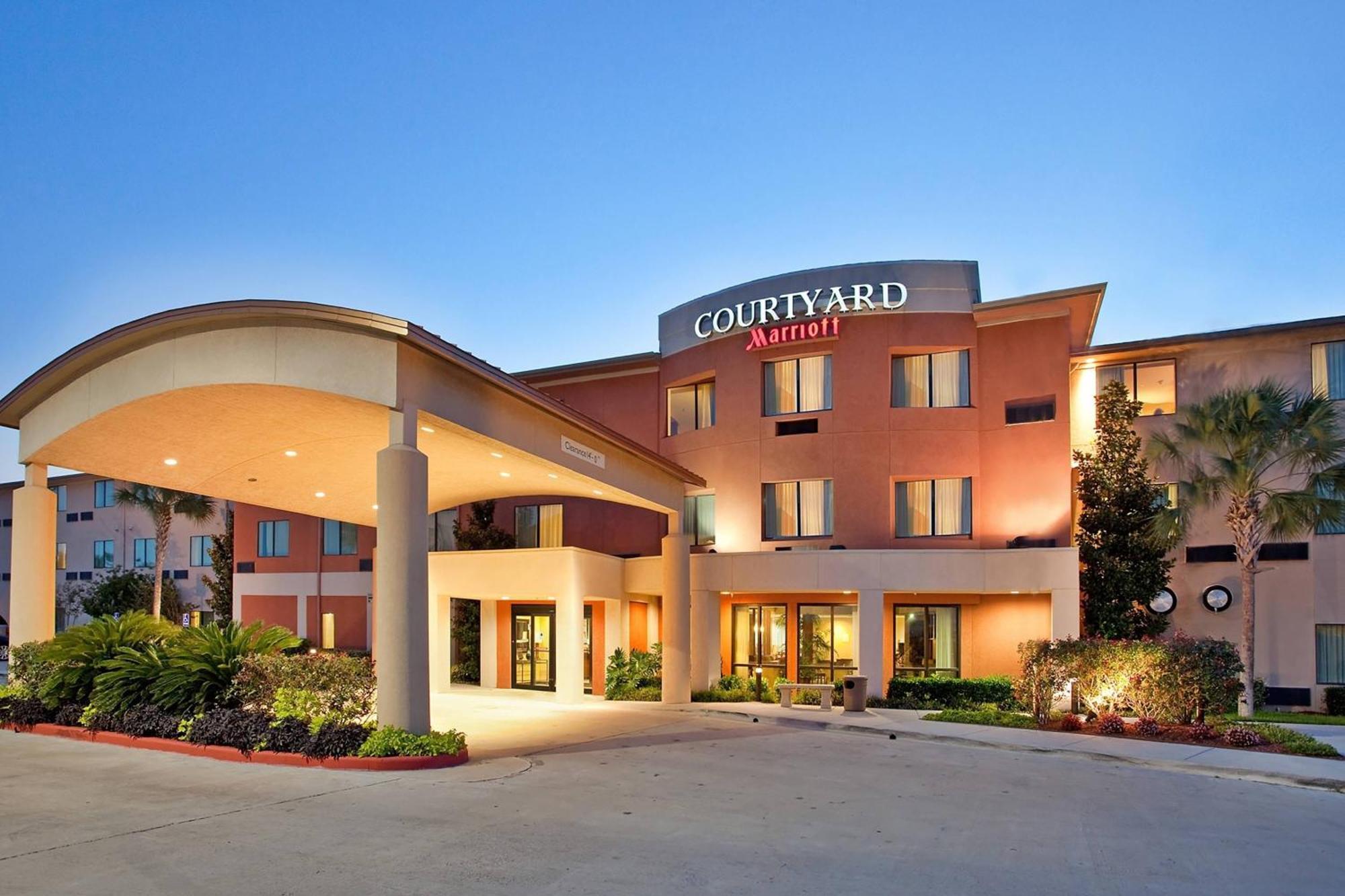Courtyard Wall At Monmouth Shores Corporate Park Exteriör bild